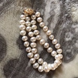 Pearl bracelet